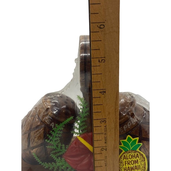 Vintage HAWAII Souvenir SALT & PEPPER SHAKERS on Stand NEW Sealed Aloha Vintage - Picture 4 of 8